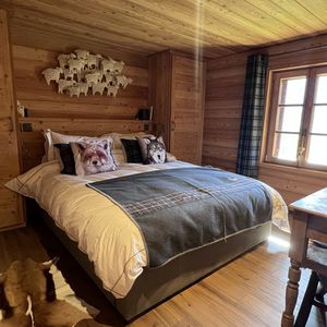 Square bedroom 4
